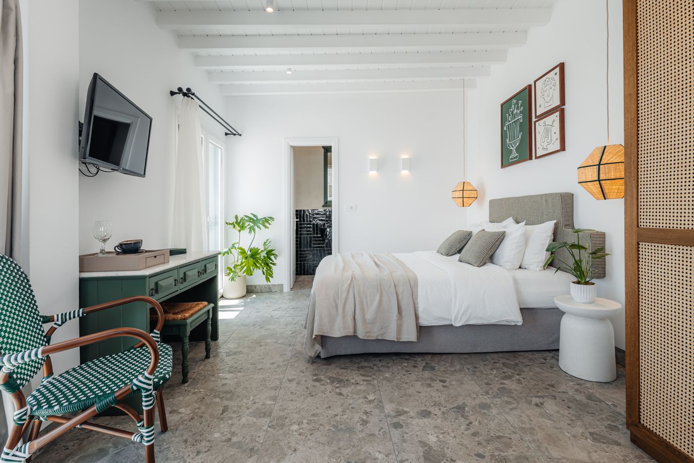 Pelican-Bay---Art-Hotel-Room-20