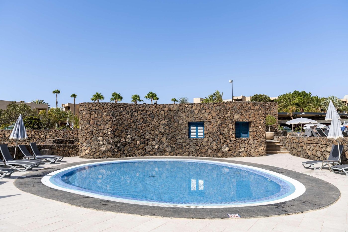 Barcelo-Lanzarote-Active-Resort-Pool-8