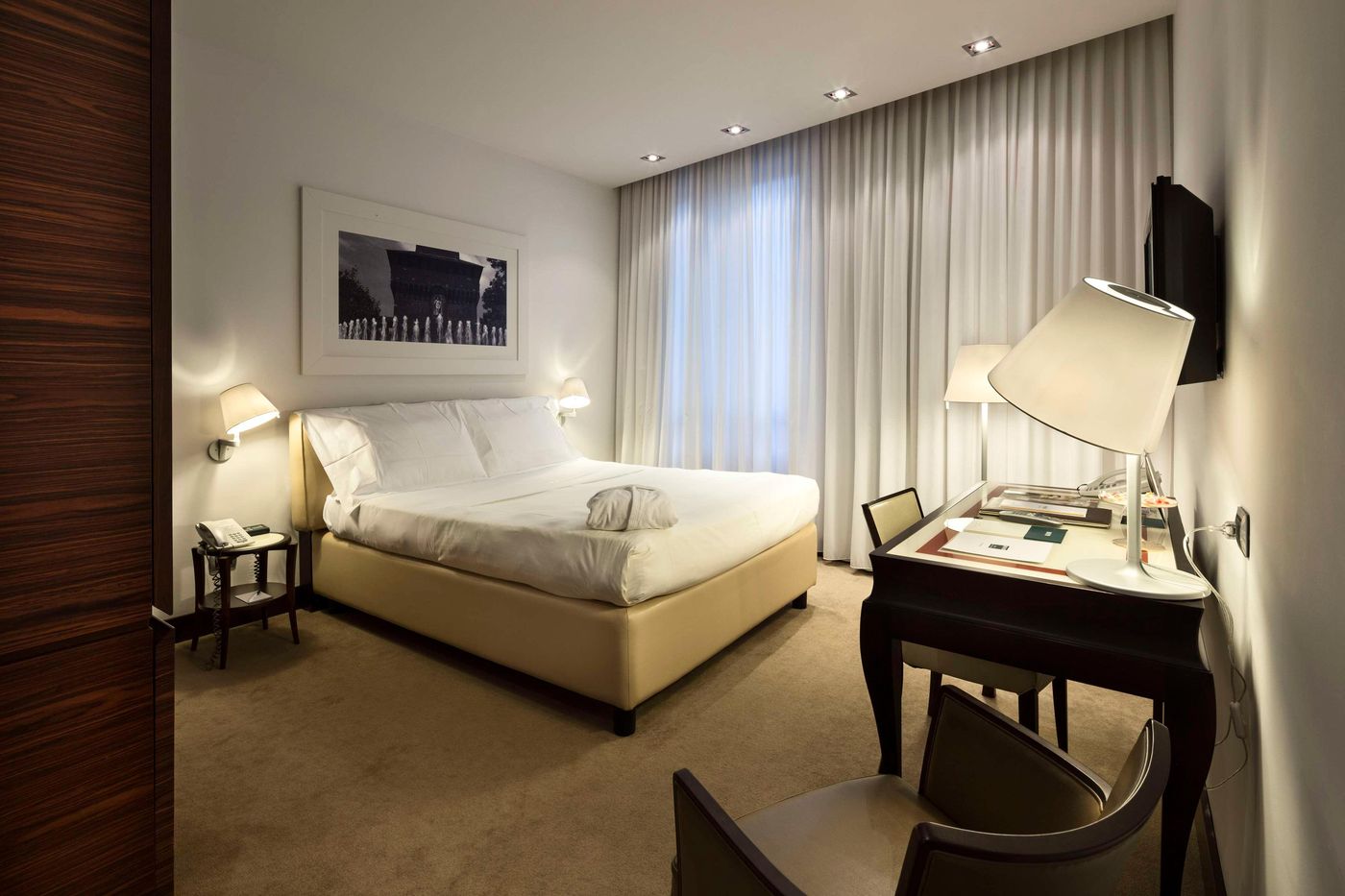 Unahotels-Cusani-Milano-Room-16