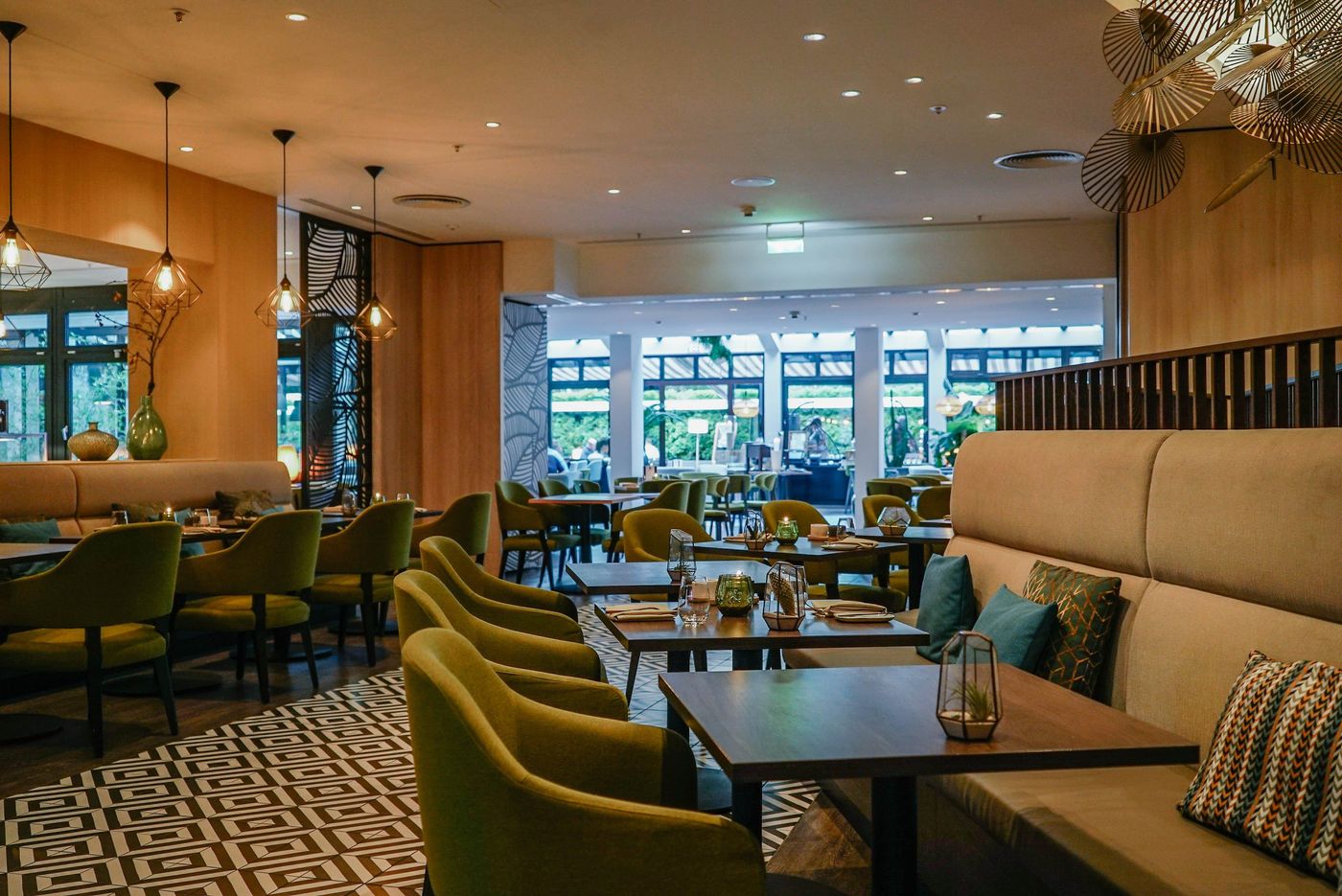 Crowne-Plaza-Berlin-City-Centre-Restaurant-14