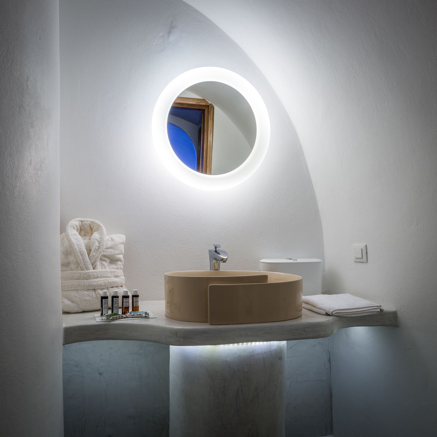 Elite-Luxury-Suites-Room-33