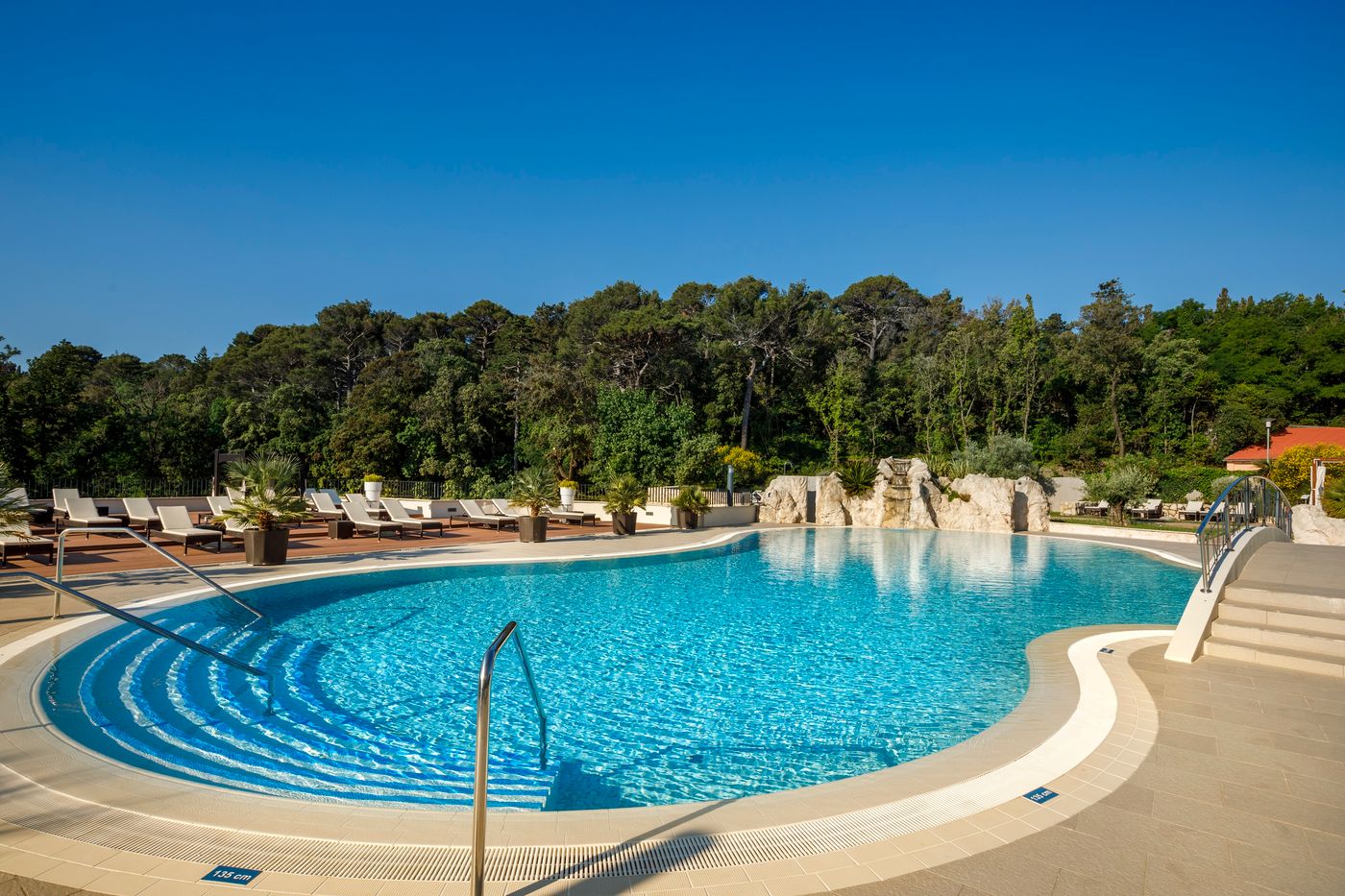 Valamar-Imperial-hotel-Pool-1