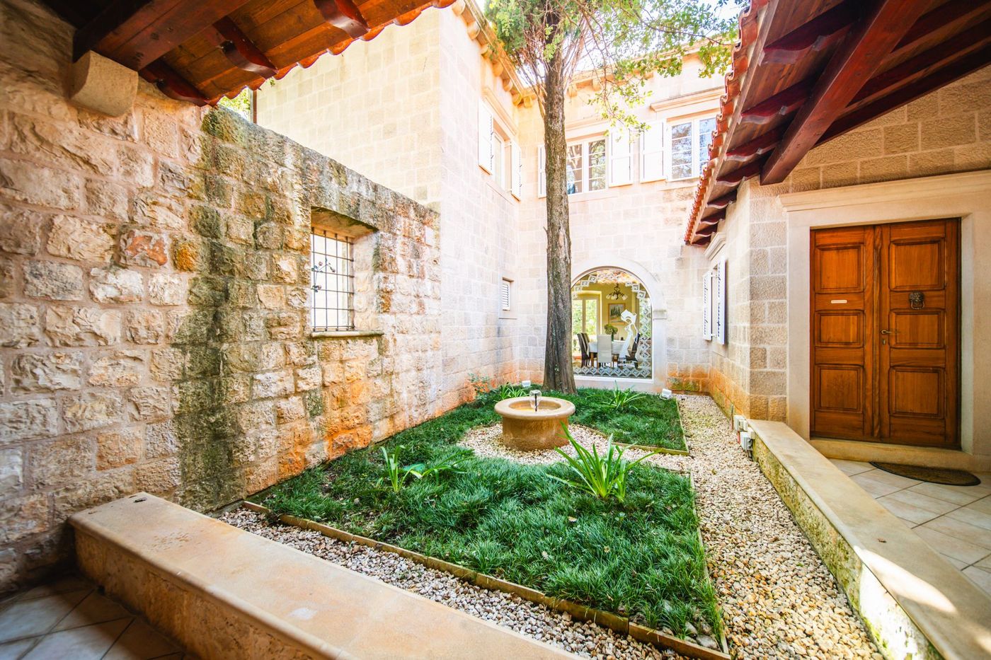 Villa Tereza-Croatia-cilipi-Lobby-10