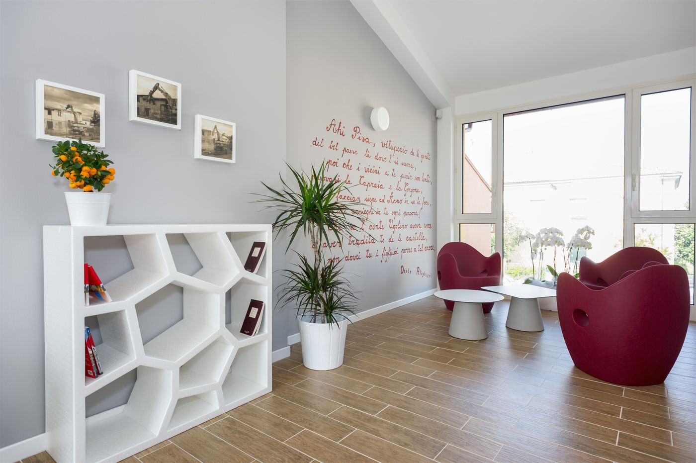 Residence-Antiche-Navi-Pisane-Lobby-3