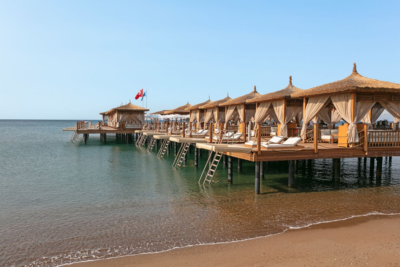 Titanic-Deluxe-Lara-Beach-81