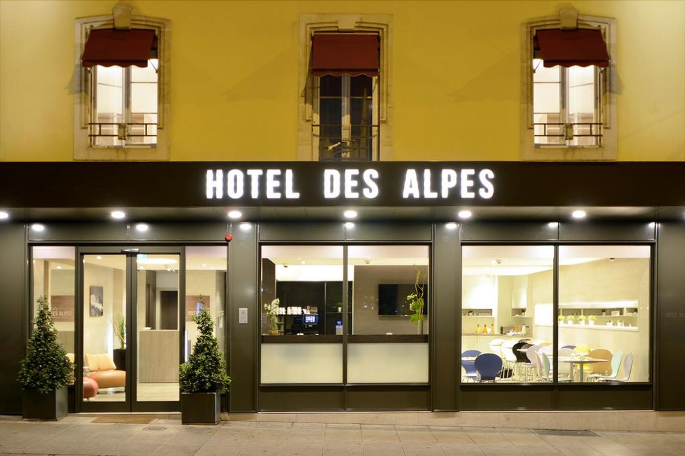 Des-Alpes-Geneva-General-view-5