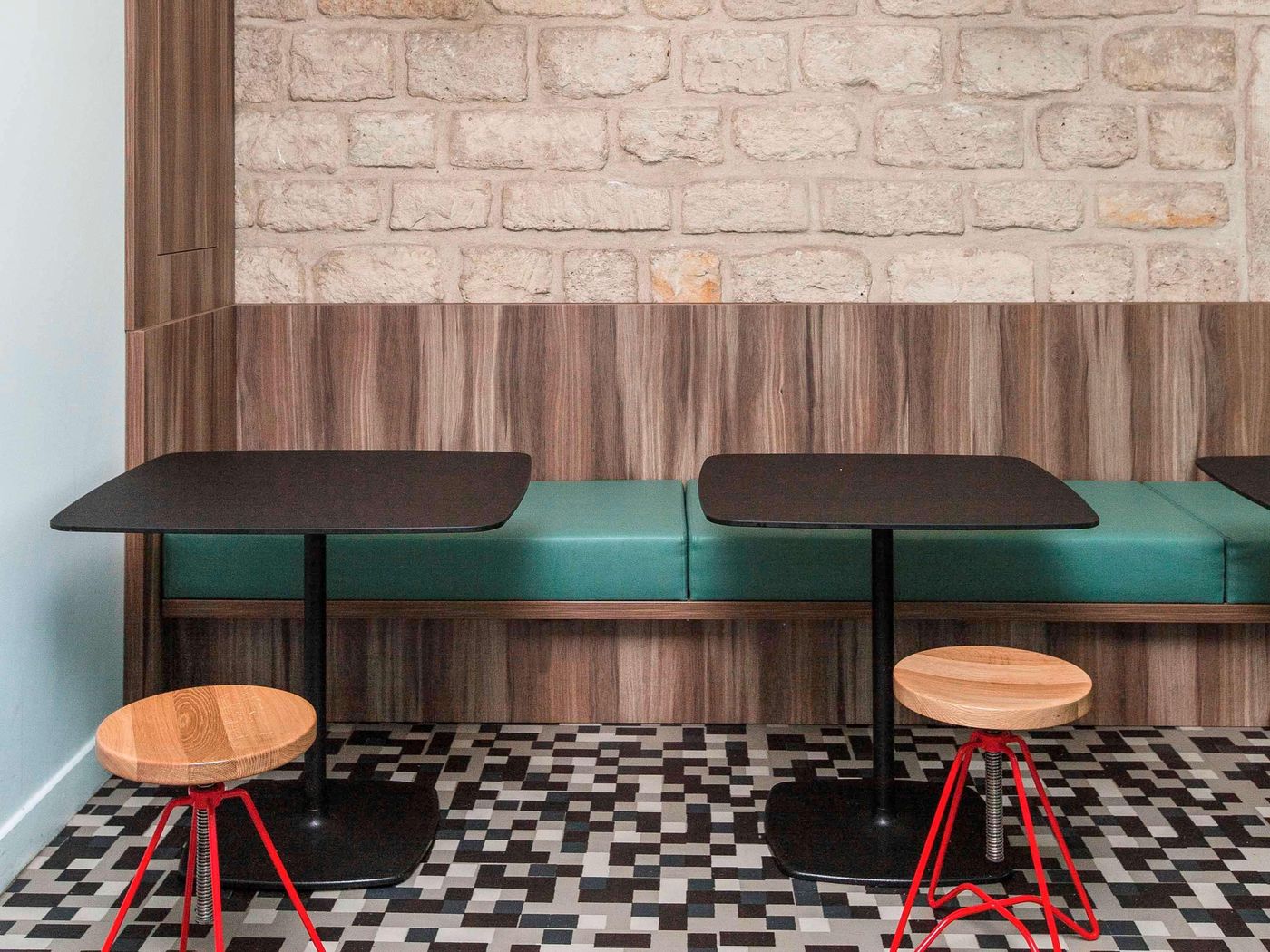 ibis-Styles-Paris-Gare-Saint-Lazare-Restaurant-18