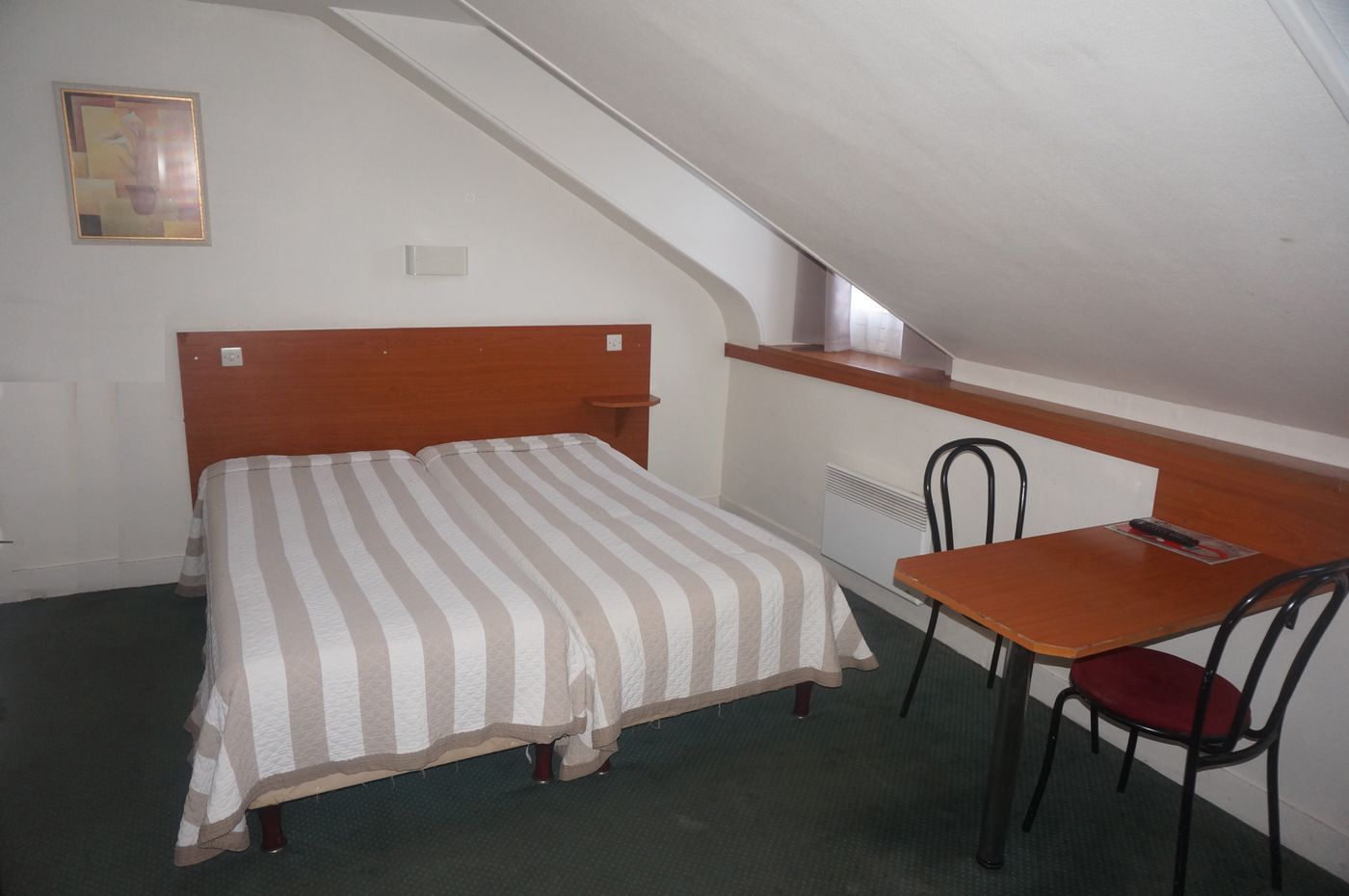 Hotel-Nord-Et-Champagne-Room-29