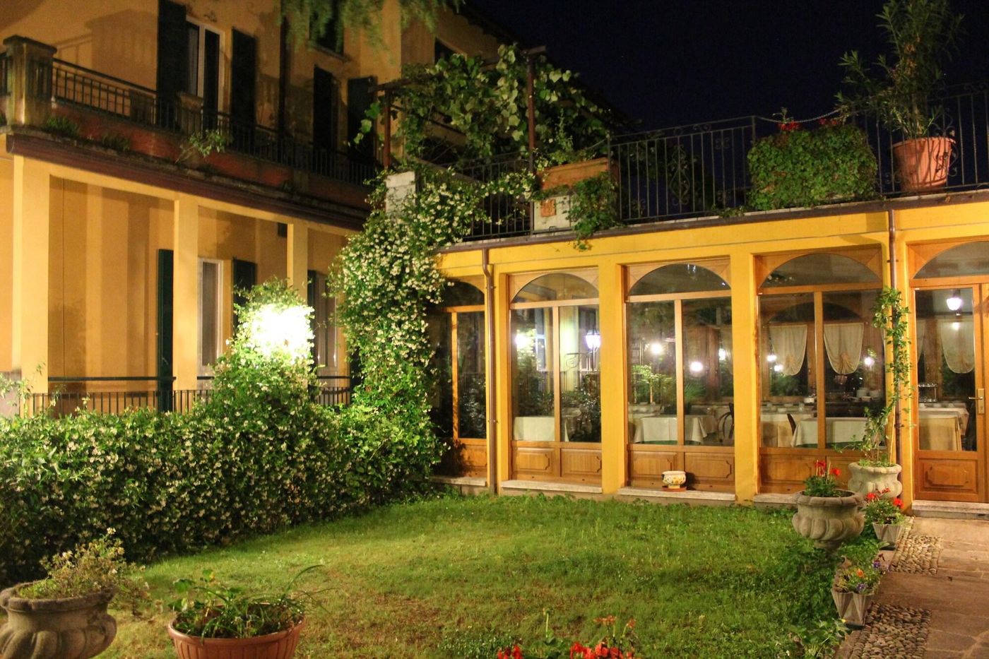 Hotel Centrale-Italy-Bellagio-General view-9