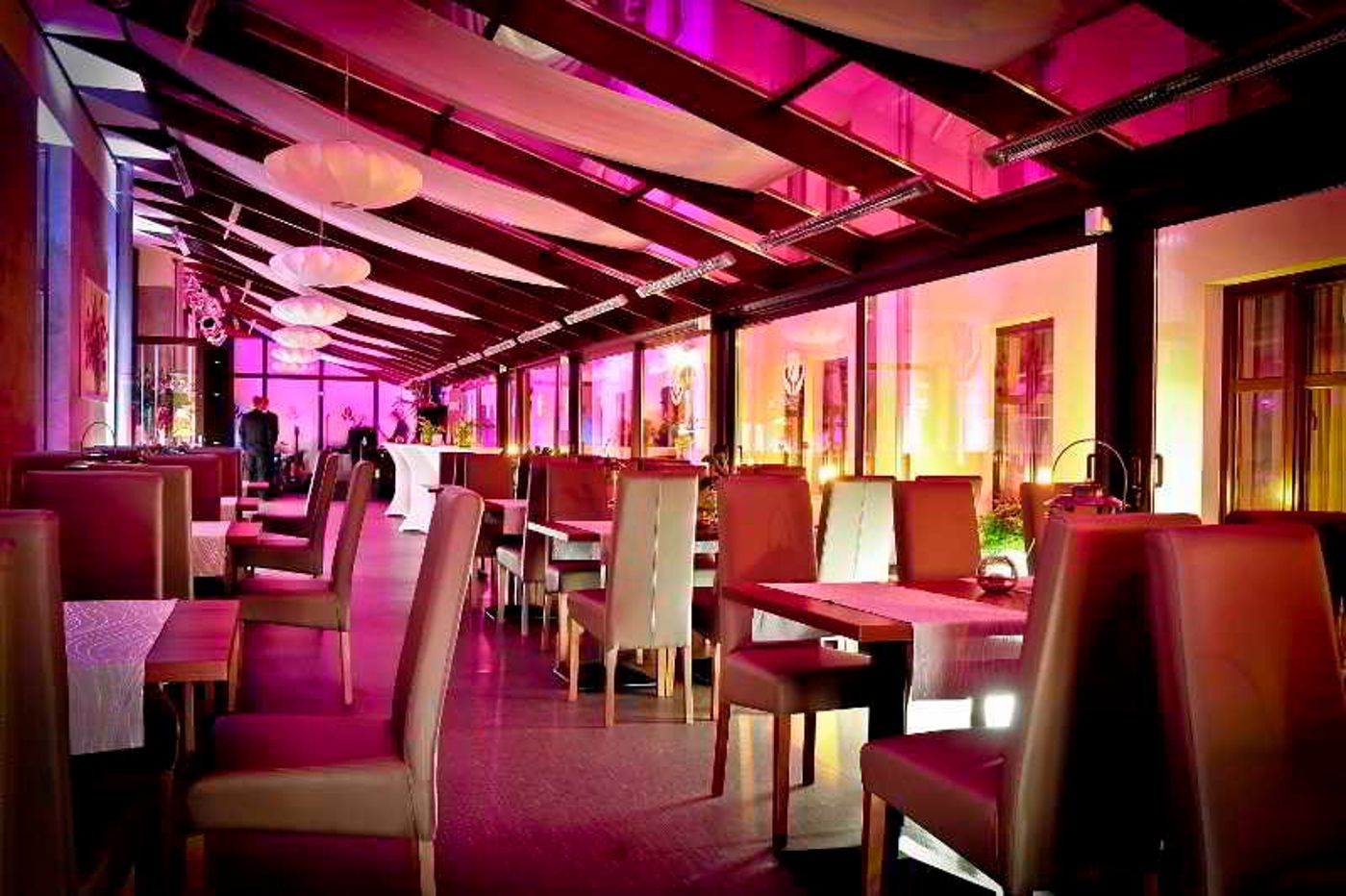 Golden-Tulip-Krakow-City-Center-Restaurant-42