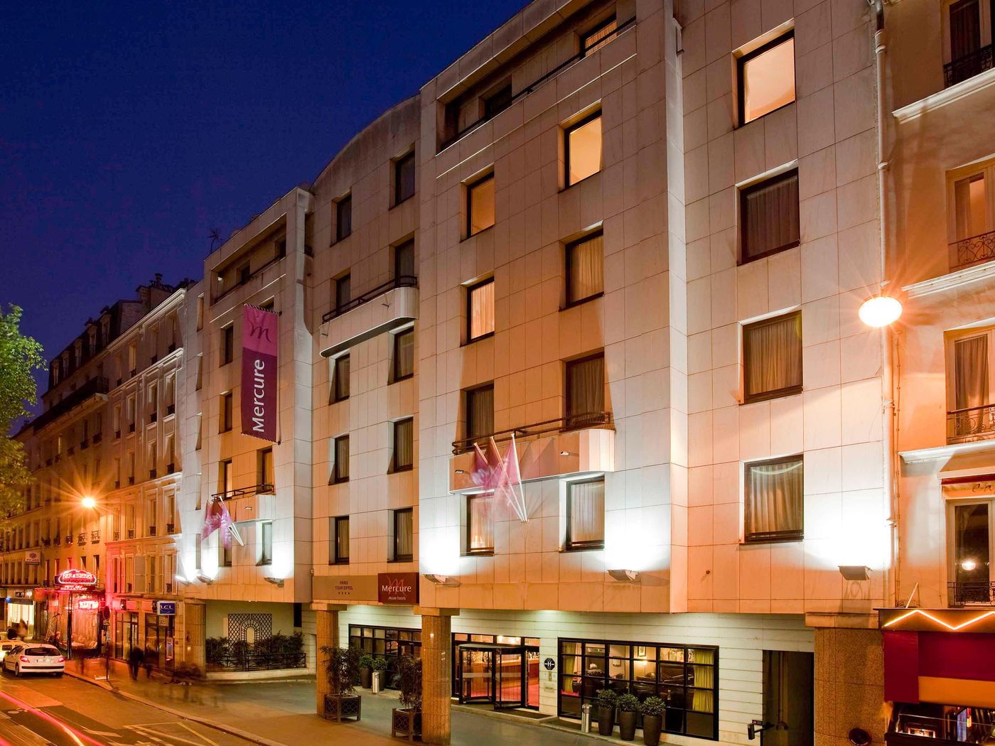 Hotel-Mercure-Paris-Tour-Eiffel-Grenelle-Sports-and-Entertainment-49