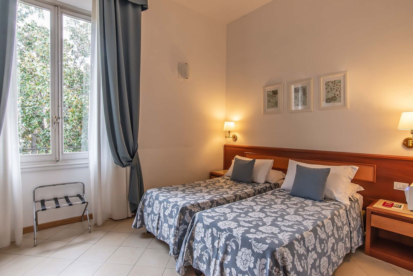 Hotel-Bonifacio-Room-6