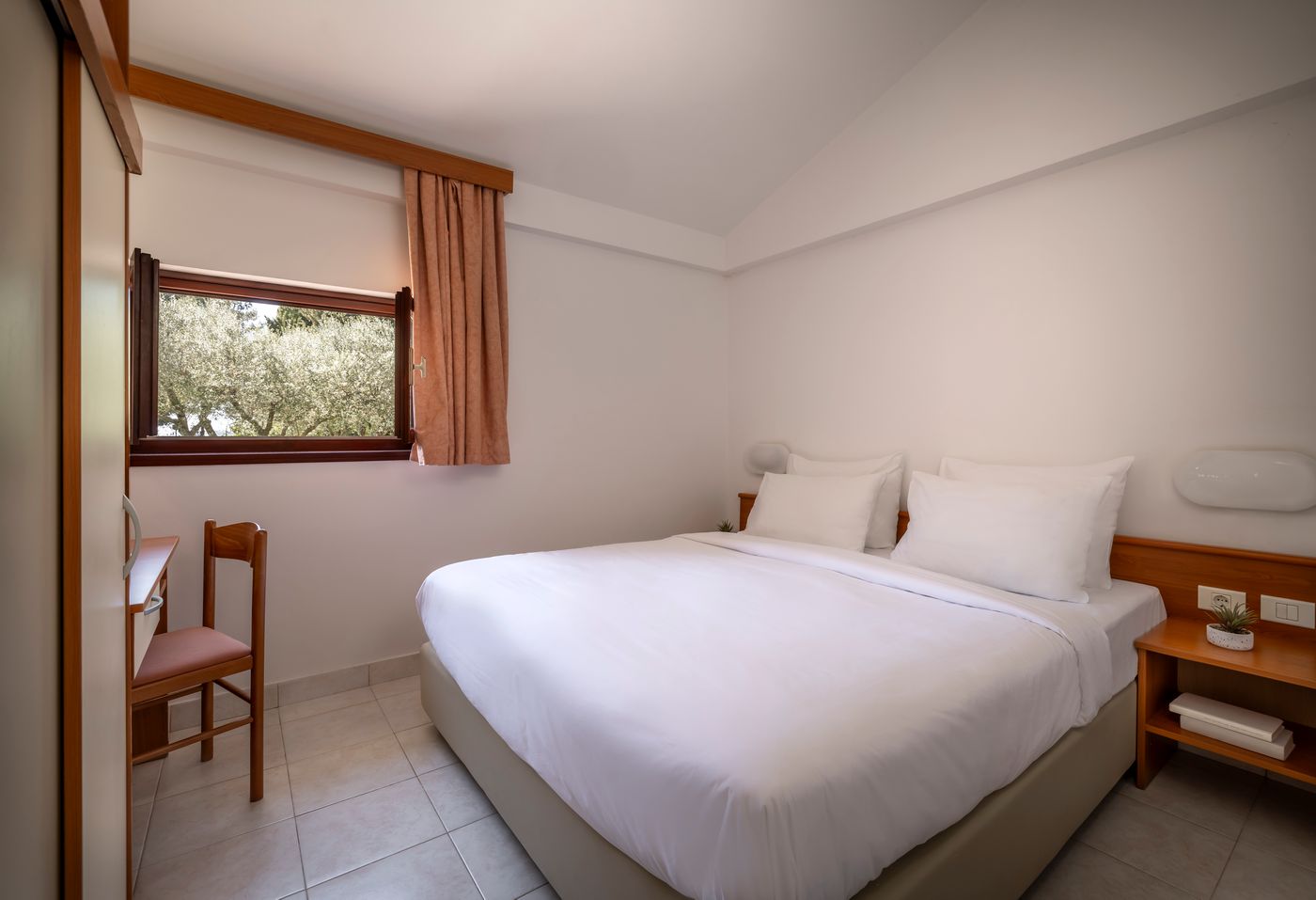 Maistra-Select-Villas-Rubin-Resort-Room-18