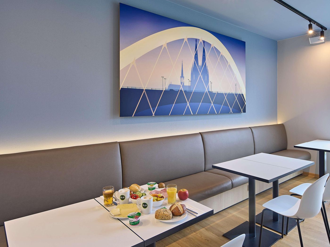 B-B-Hotel-Koln-Messe-Restaurant-20