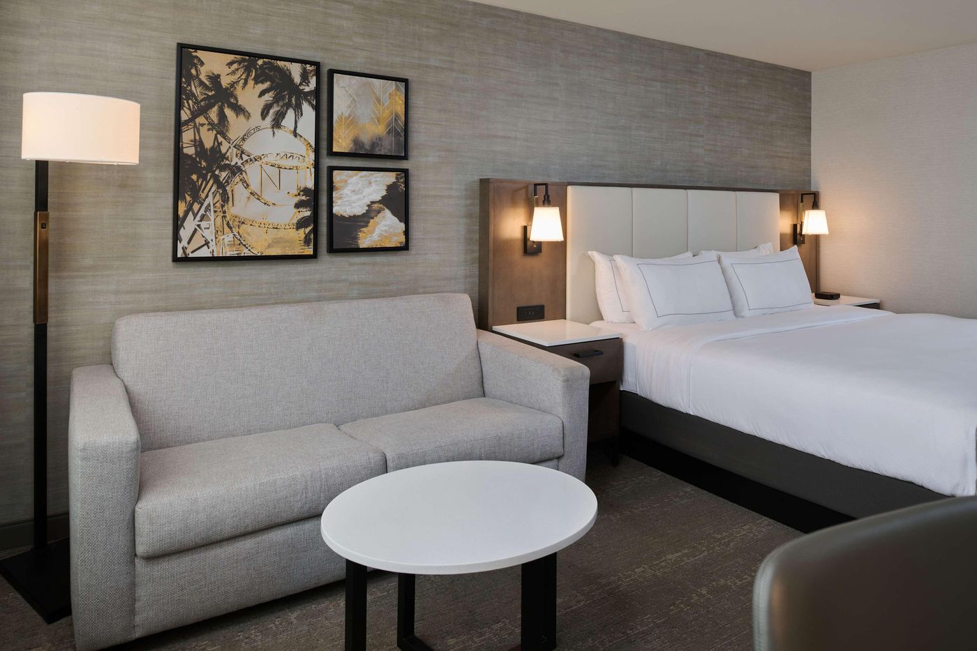 Doubletree-by-Hilton-Buena-Park-Room-24