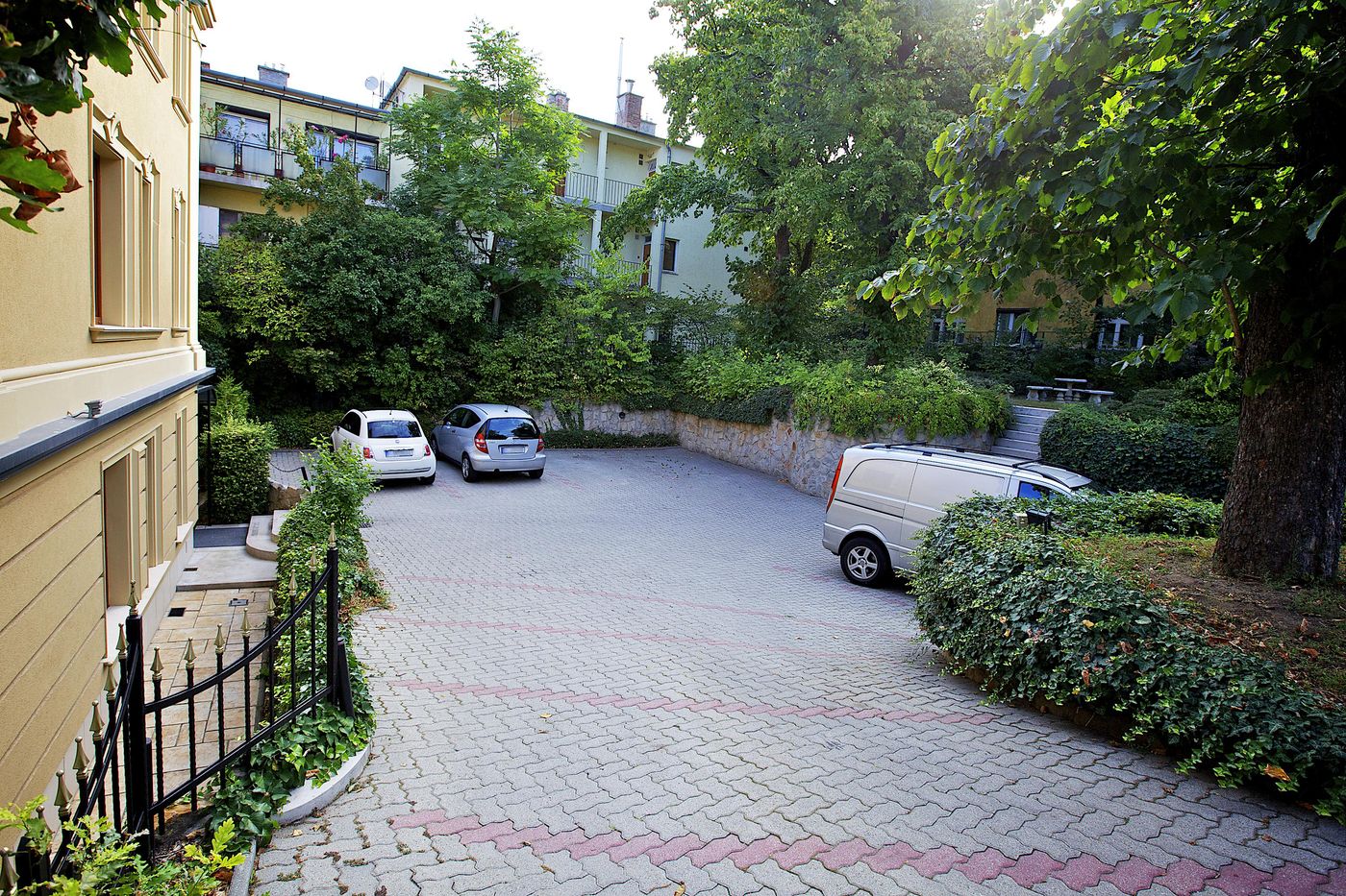 Gold-Hotel-Budapest-General-view-62