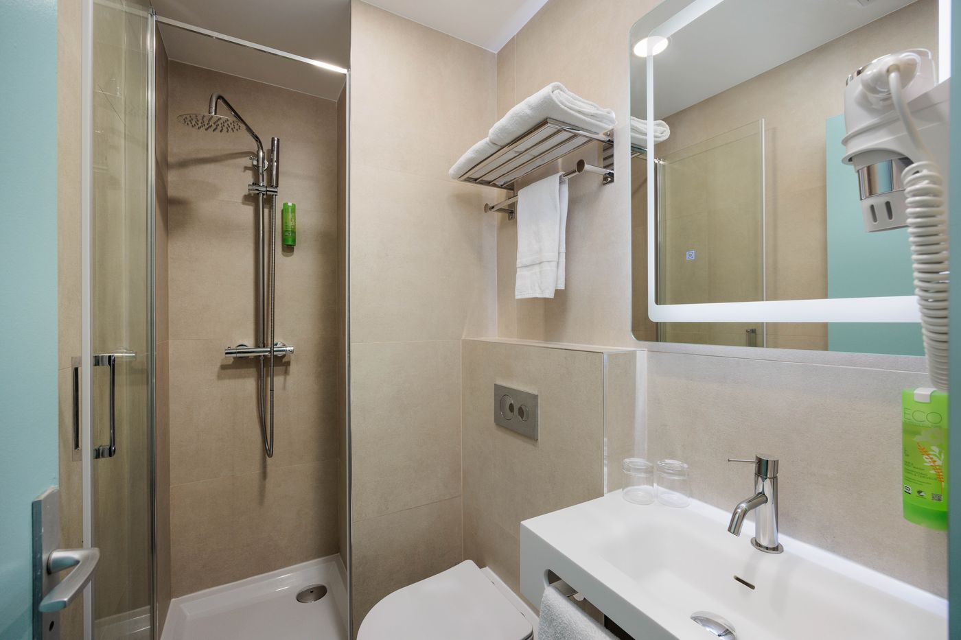 Hotel-Byakko-Nice-Centre-Room-45