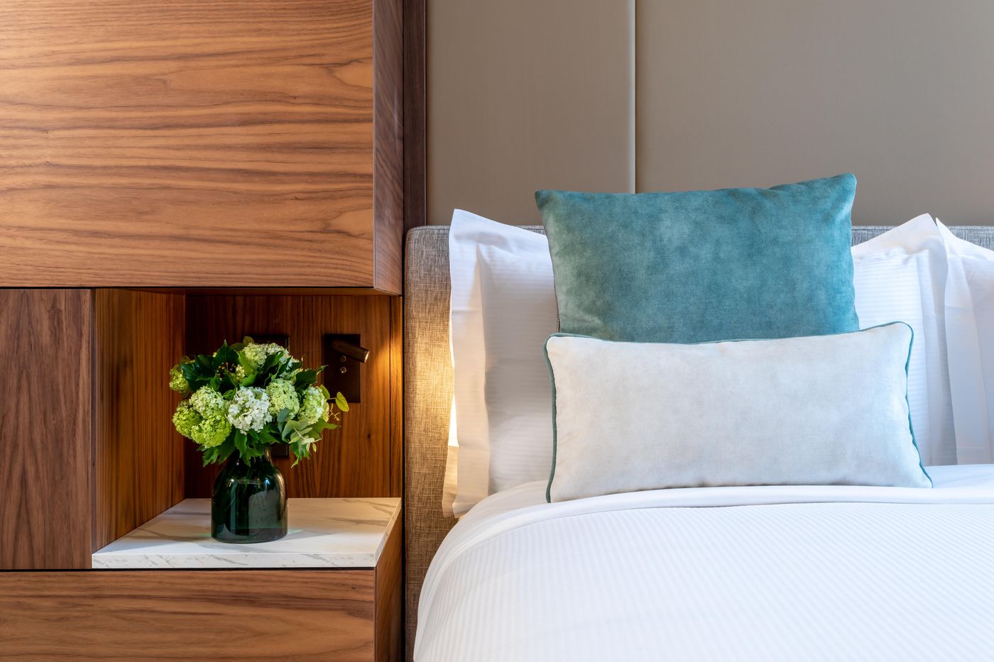 InterContinental-Paris---Champs-Elysees-Etoile--an-IHG-Hotel-Room-45