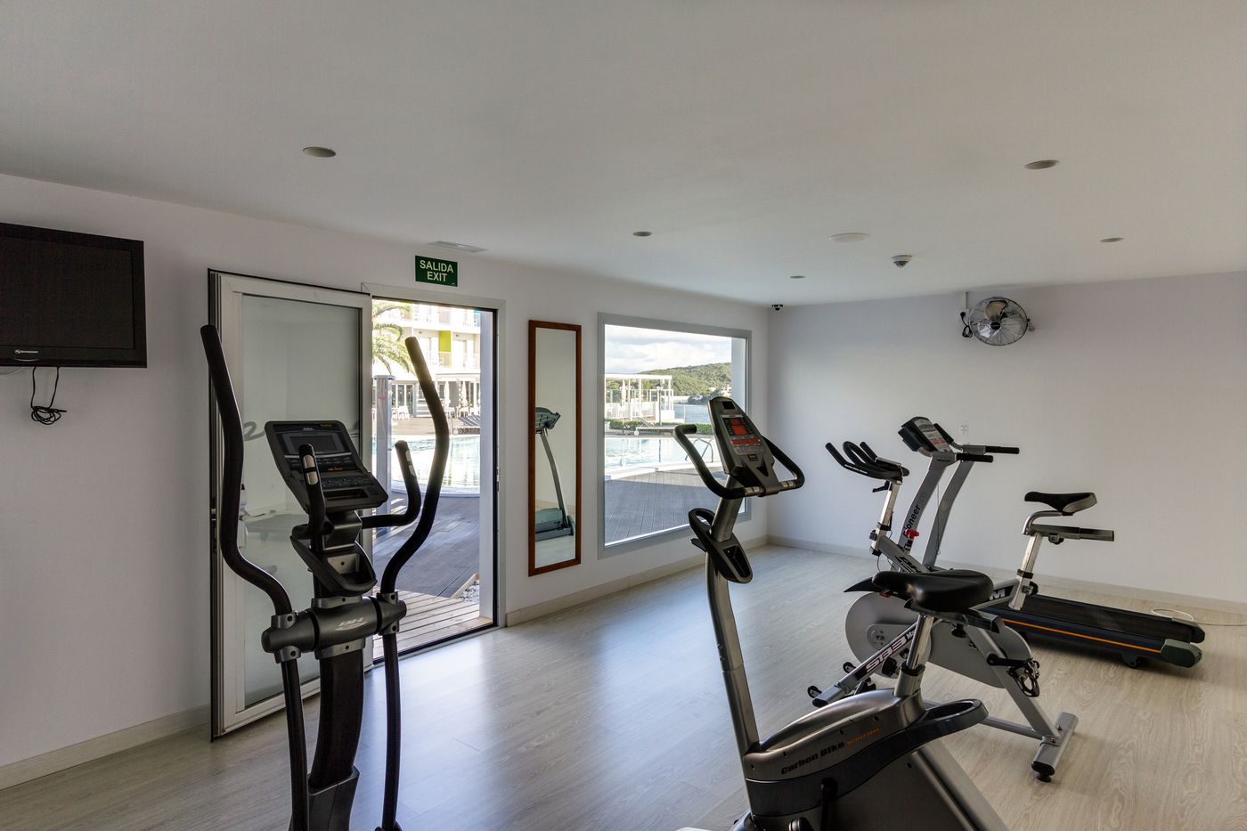 Artiem-Carlos-III-Sports-and-Entertainment-49