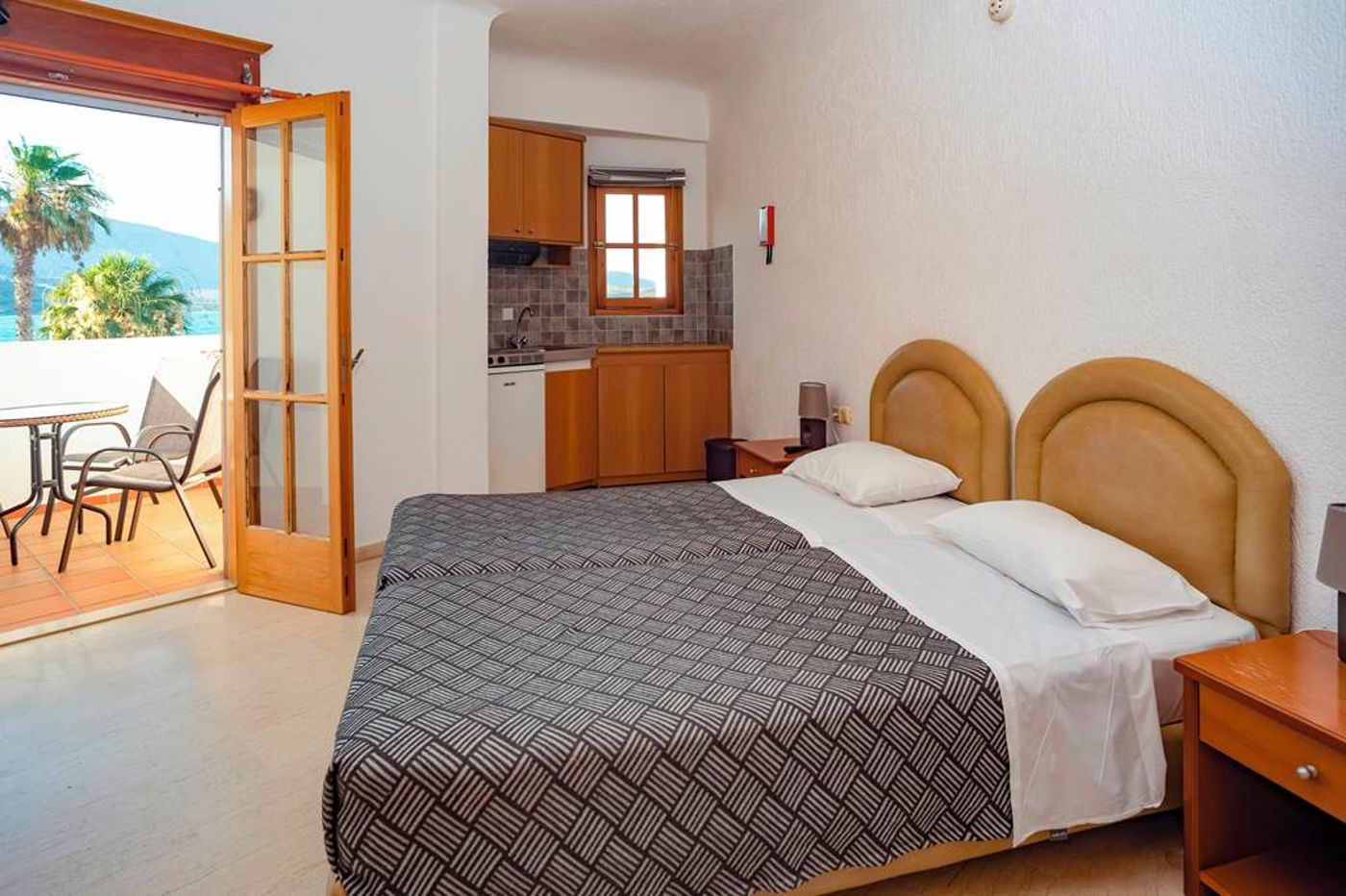 Alikes Hotel Apartments