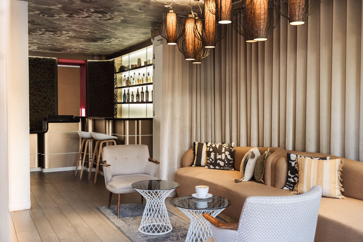 Hotel-Eiffel-Segur-Lobby-13