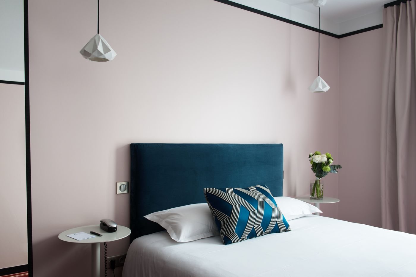 L'Hotel-France-NANTES-Room-5