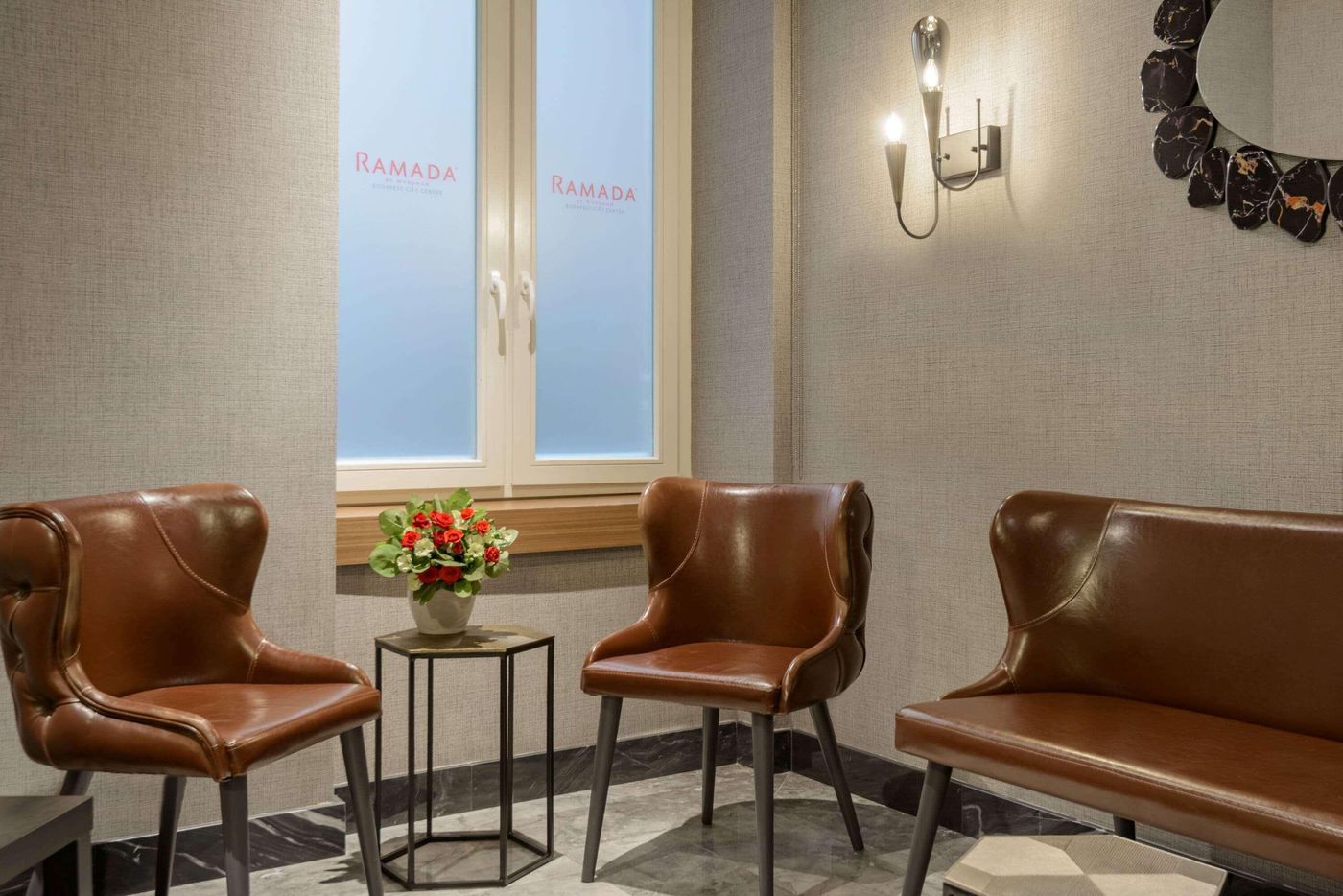 Ramada-By-Wyndham-Budapest-City-Center-Lobby-3