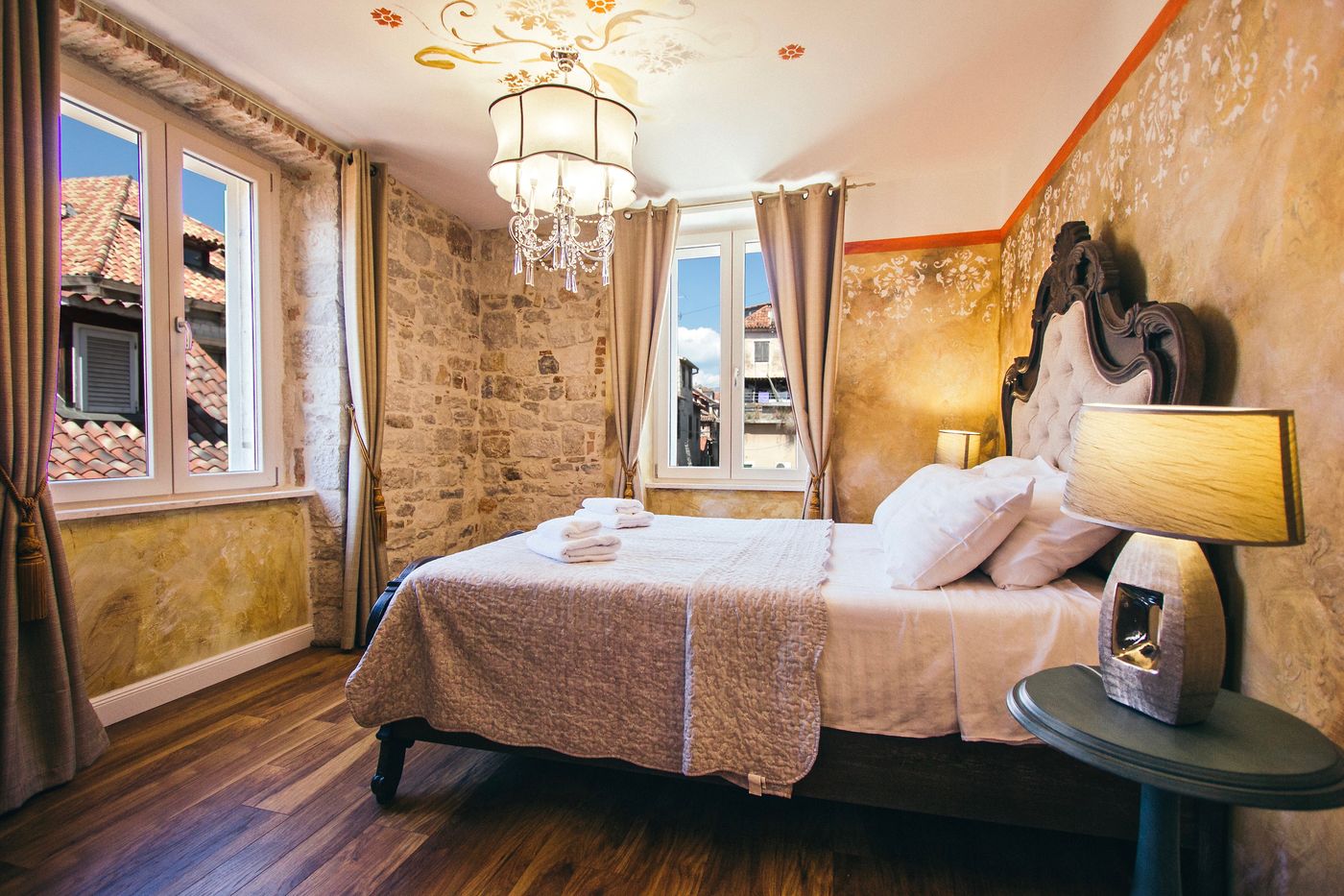 Plaza-Marchi-Old-Town---Quaint---Elegant-Hotels-Room-23