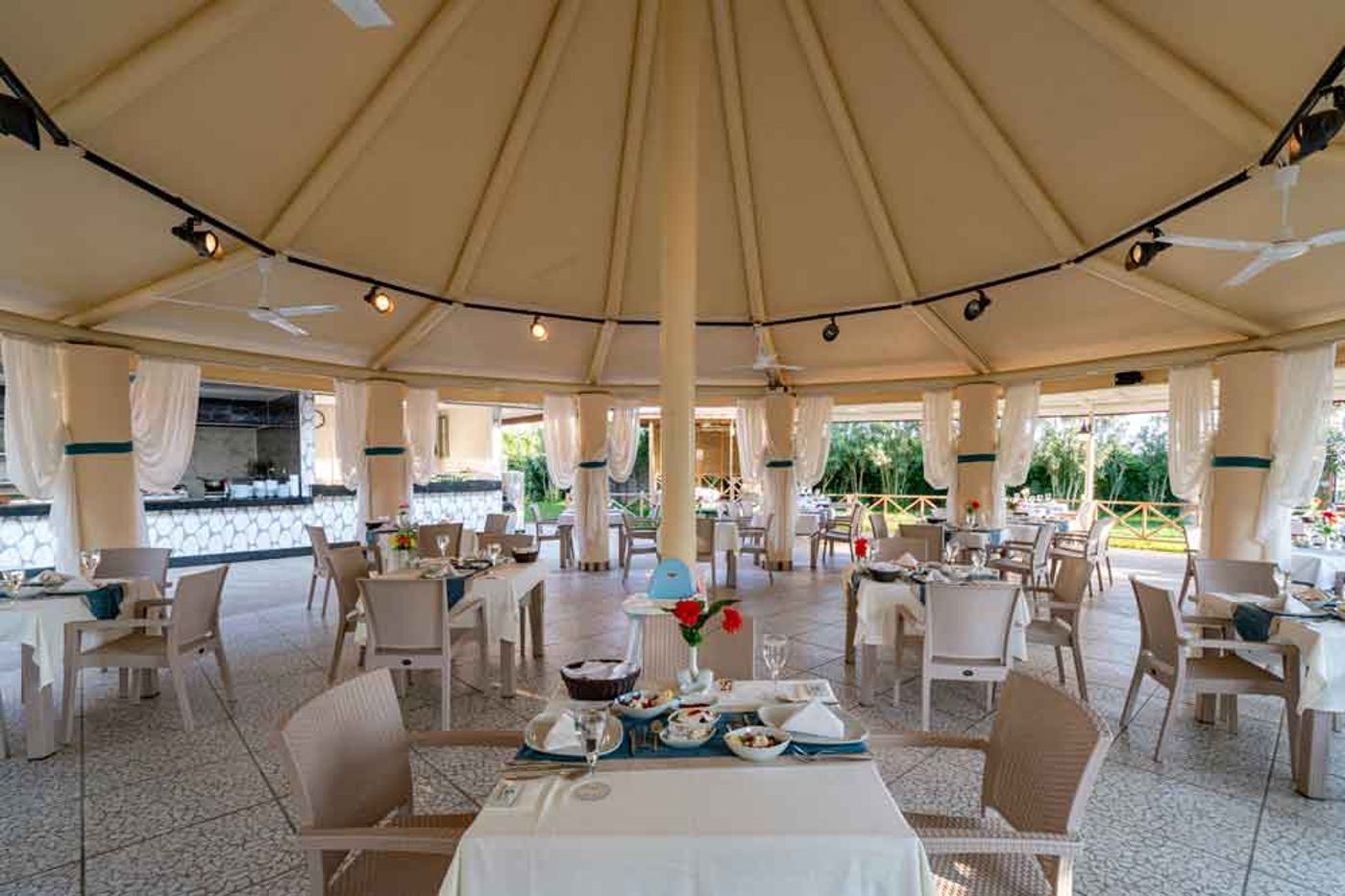 Palmeras-Beach-Hotel-Bar-46