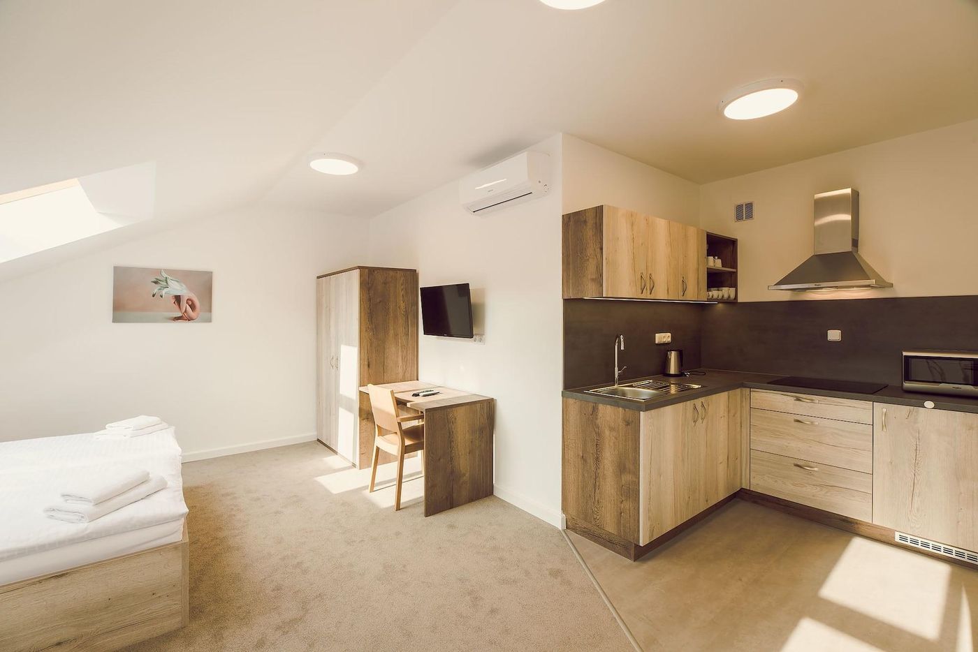 King-s-Residence-Room-4