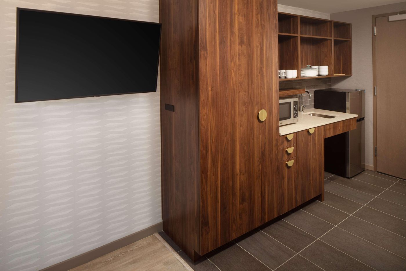 Home2-Suites-By-Hilton-New-York-Times-Square-Room-17