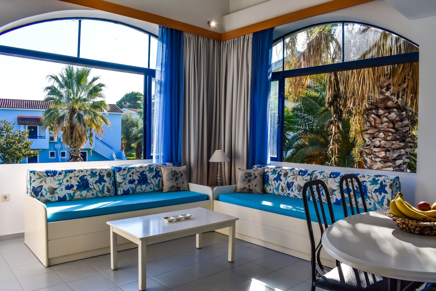 Govino-Bay-Apartments-Room-26