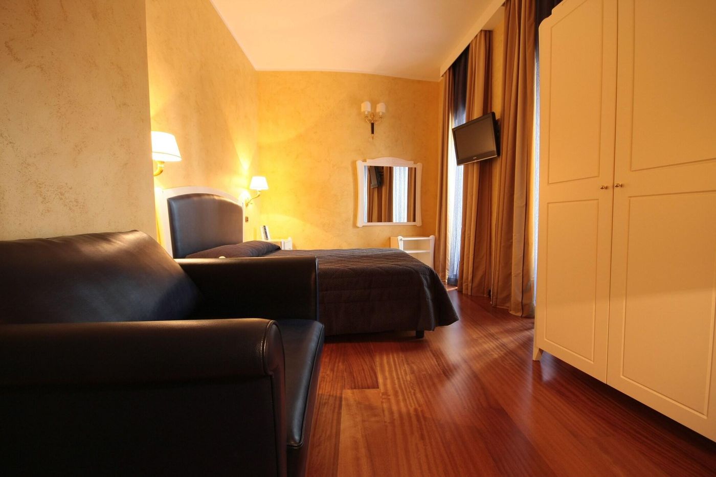 Hotel-Rojan-Room-19
