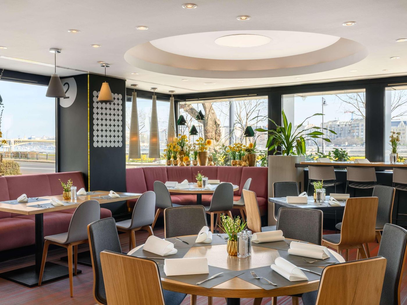 Novotel-Budapest-Danube-Restaurant-4