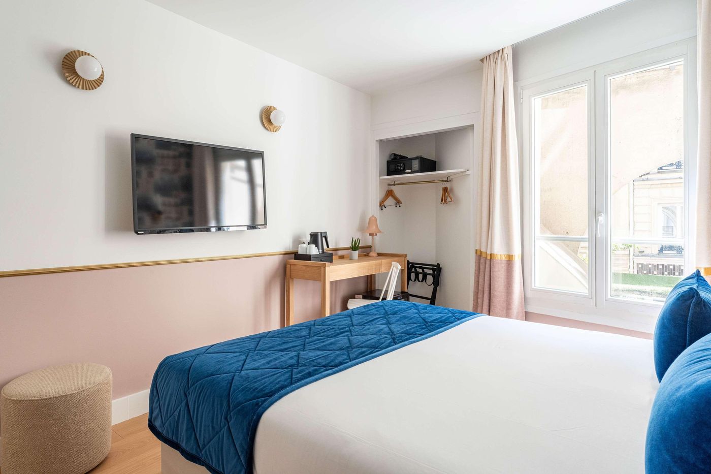 Acadia-Astotel-Room-10