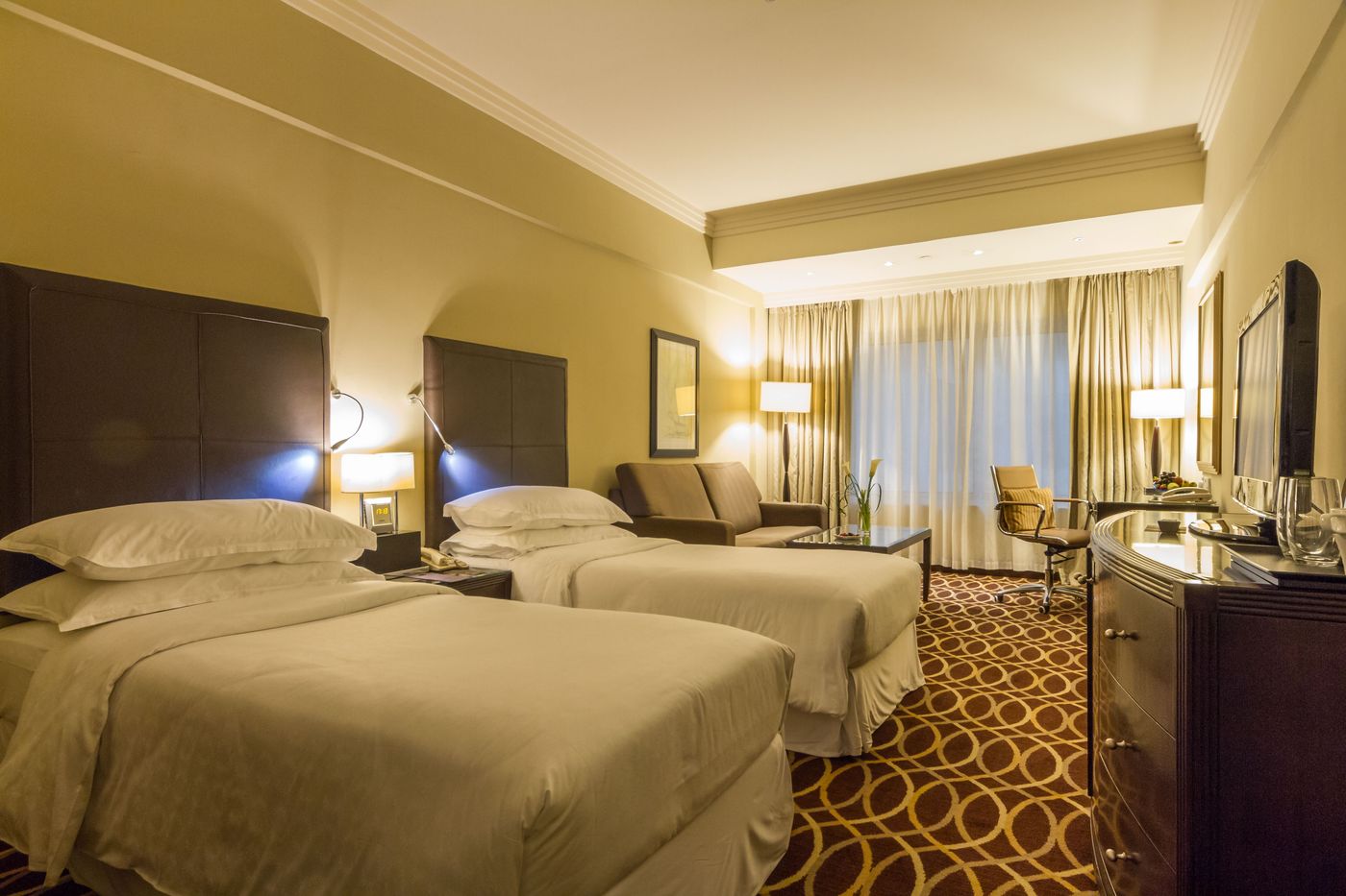 Grand-Excelsior-Deira-Hotel-Room-20