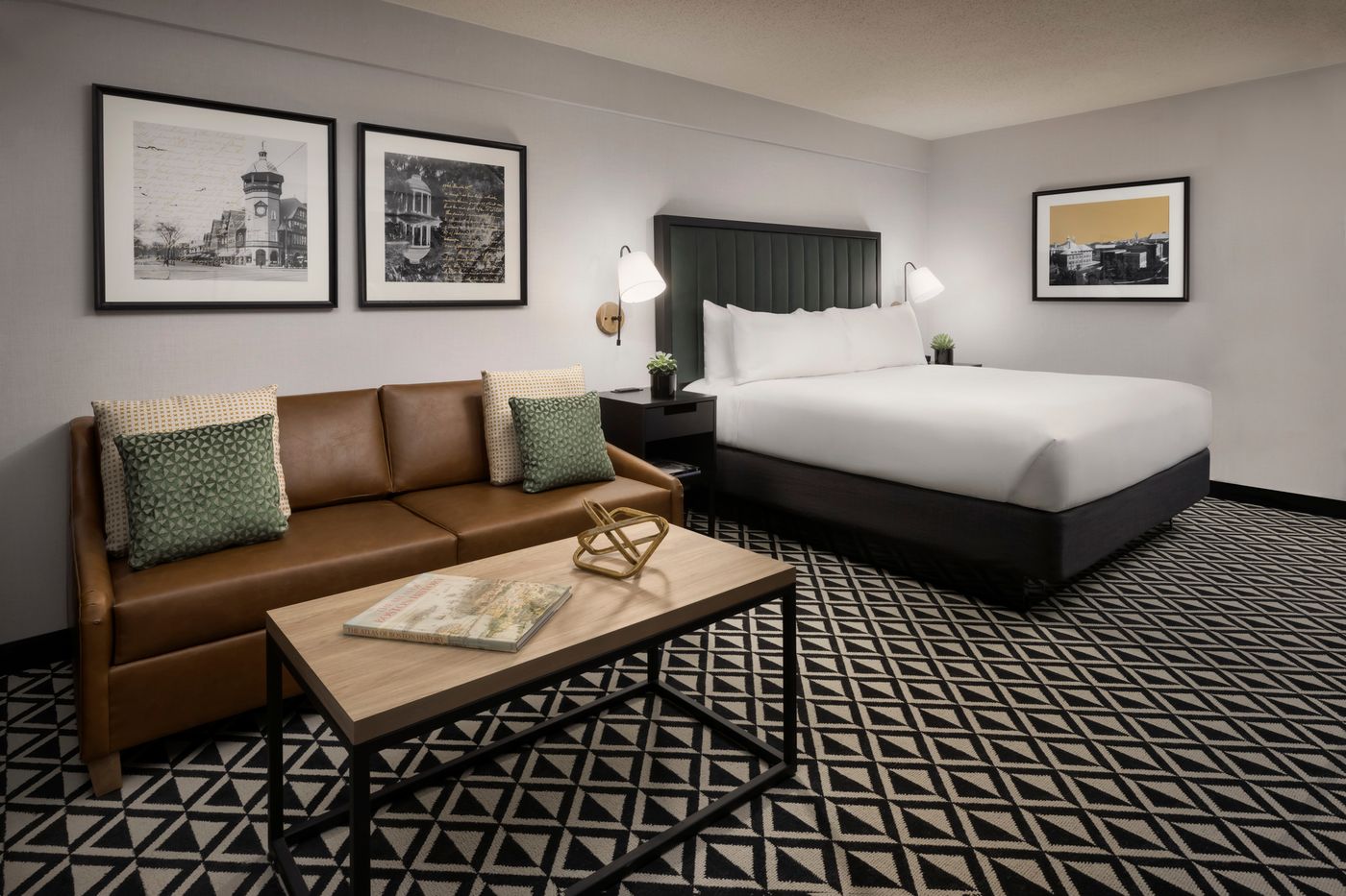 The-Arcadian-powered-by-Sonder-Room-10