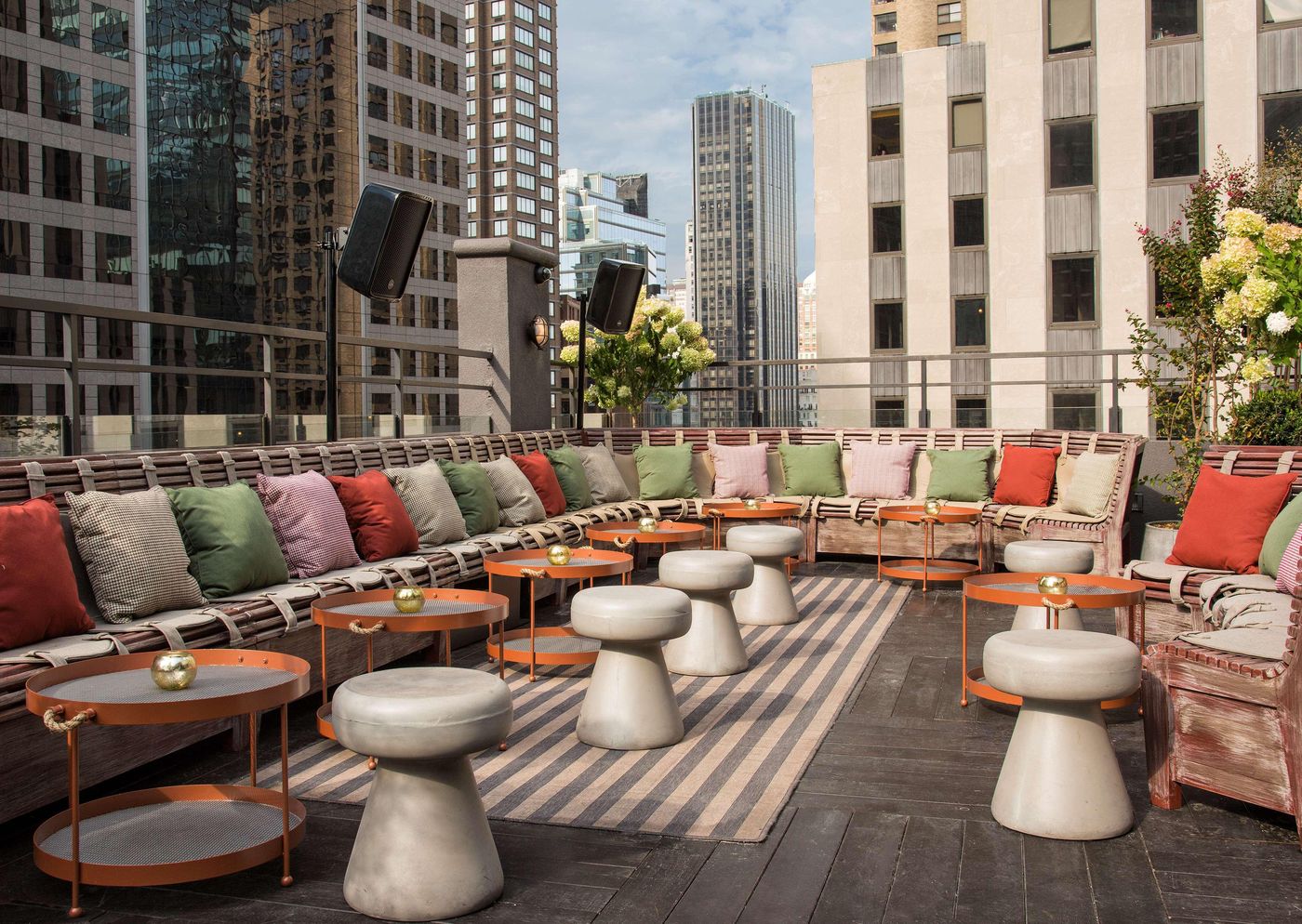 Dream-Midtown-Pool-34