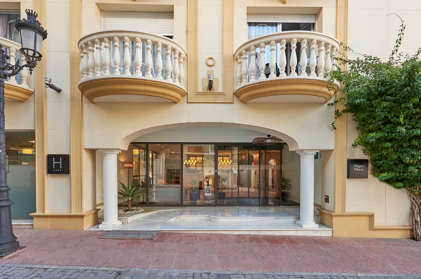 URH-Sitges-Playa-General-view-11