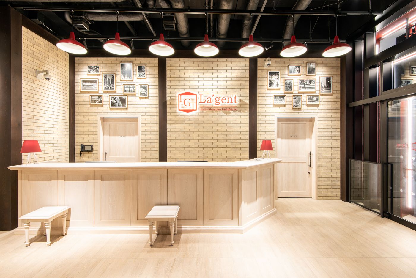 La'gent Hotel Shinjuku Kabukicho-Japan-Tokyo-Lobby-5