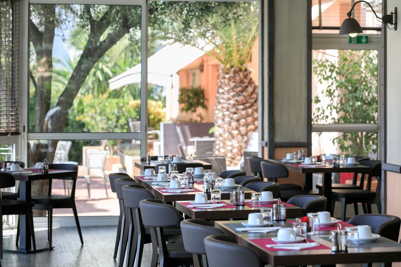 Hotel-Des-Orangers-Restaurant-61