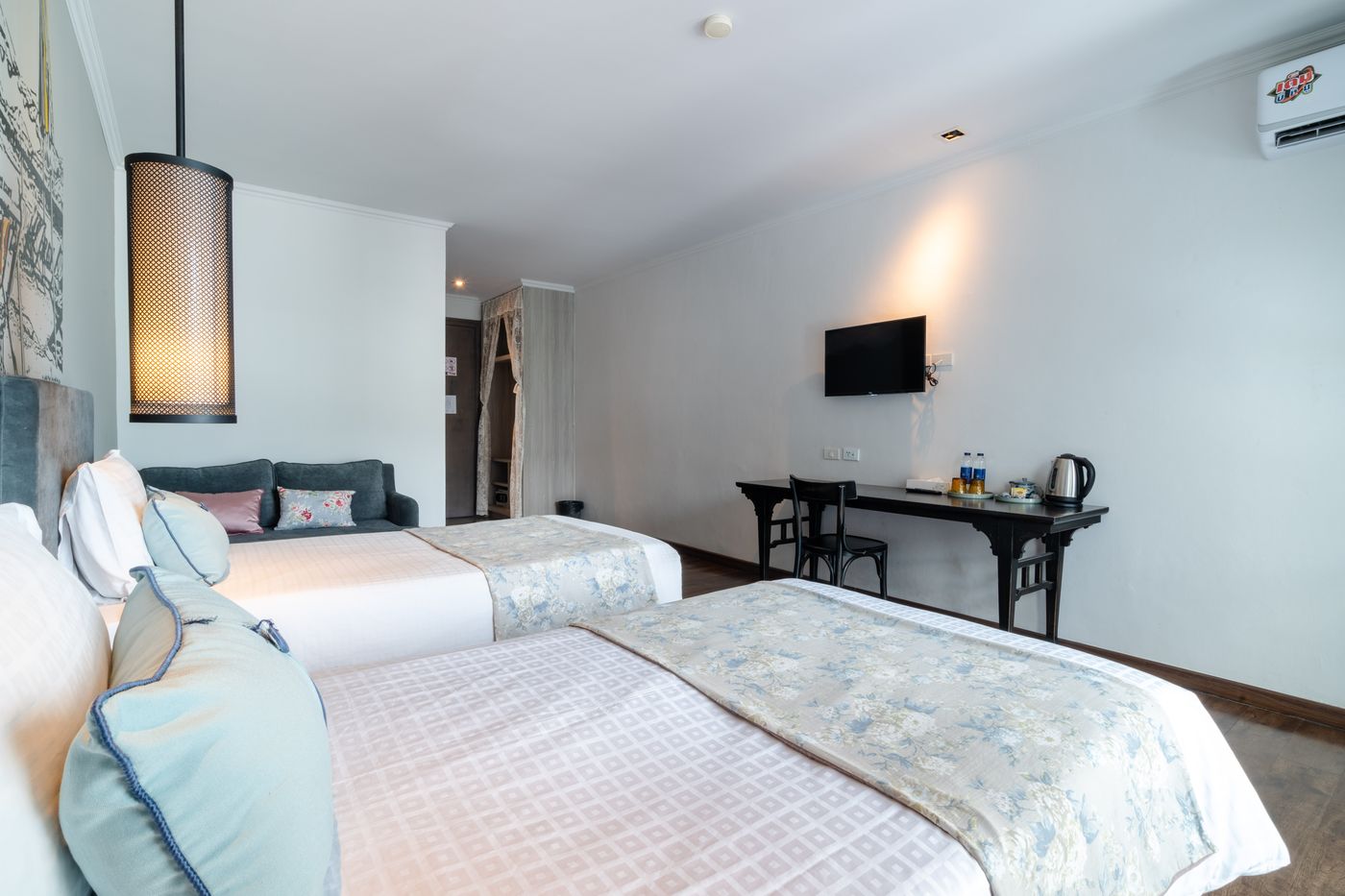 Bhukitta-Boutique-Hotel-Room-10