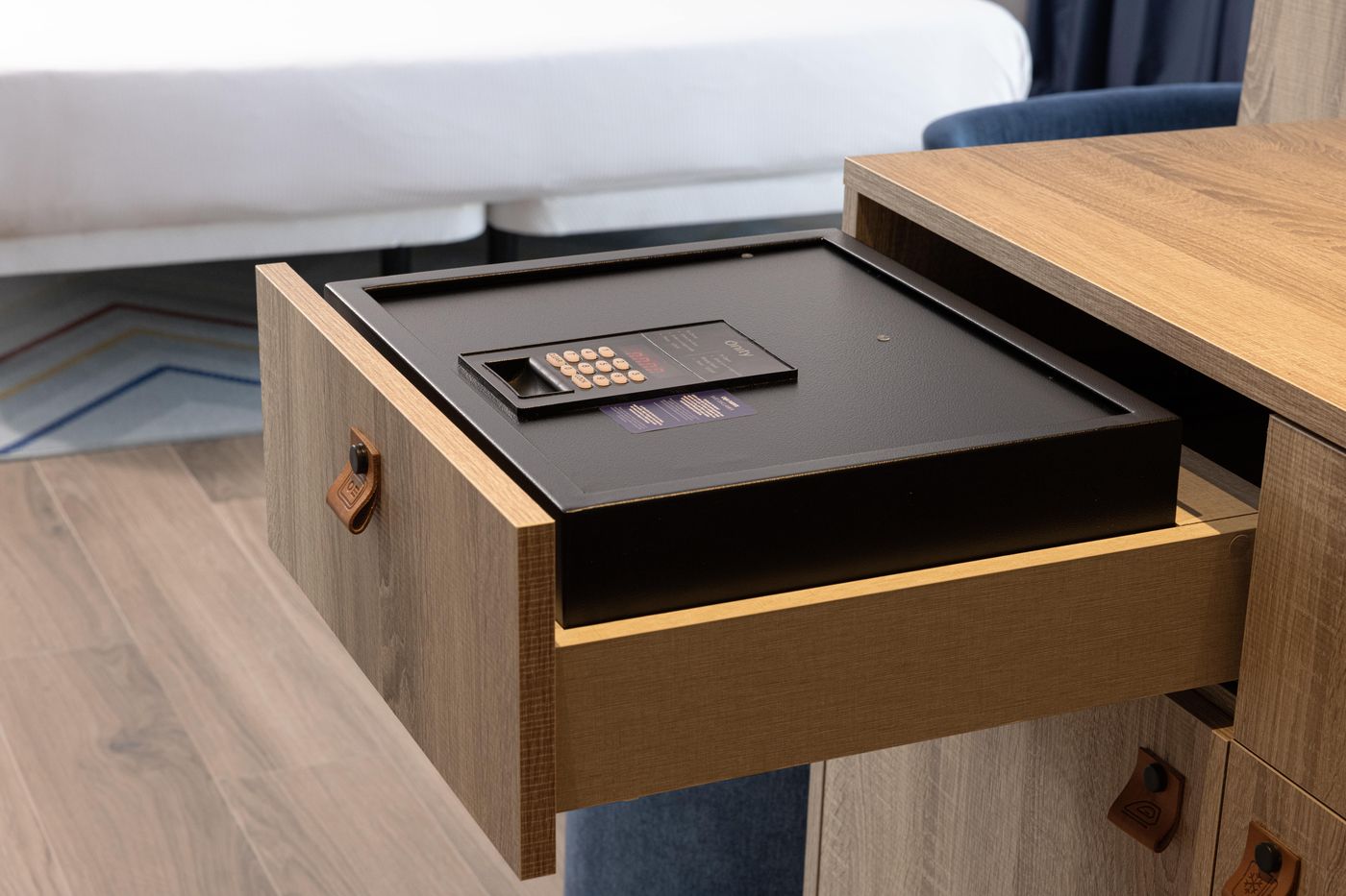 Hampton-By-Hilton-Malaga-Martiricos-Room-20