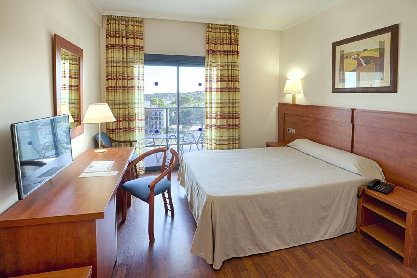 Port-Denia-Room-22