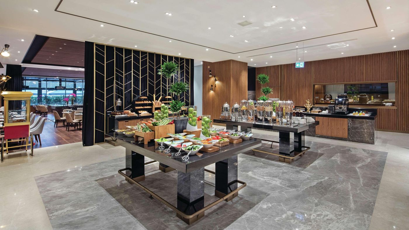 Hilton-Istanbul-Maslak-Restaurant-10