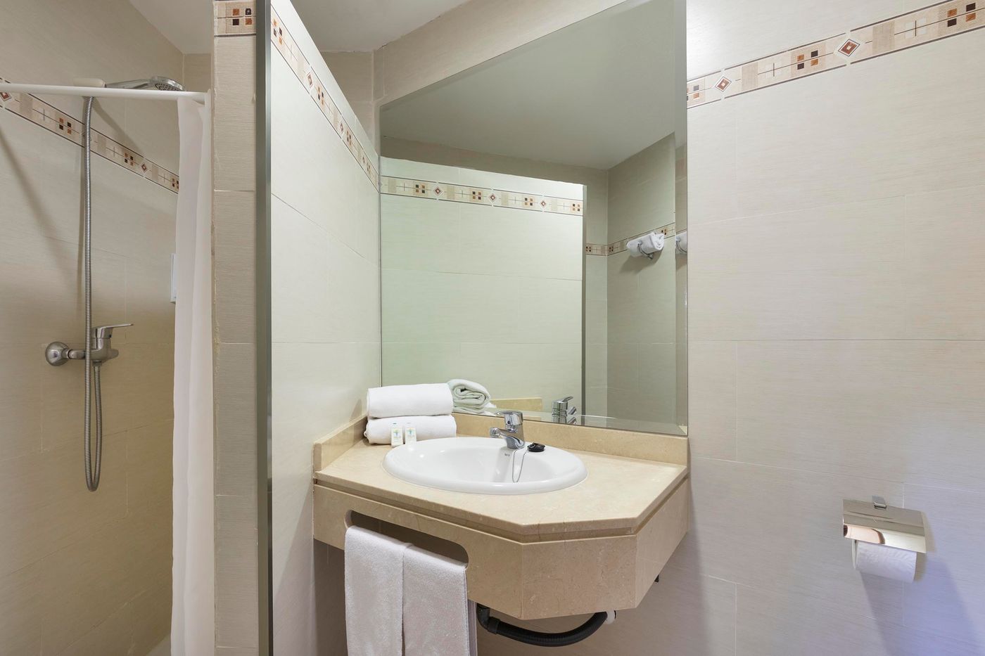 Hotel-Club-Palia-La-Roca-Room-20