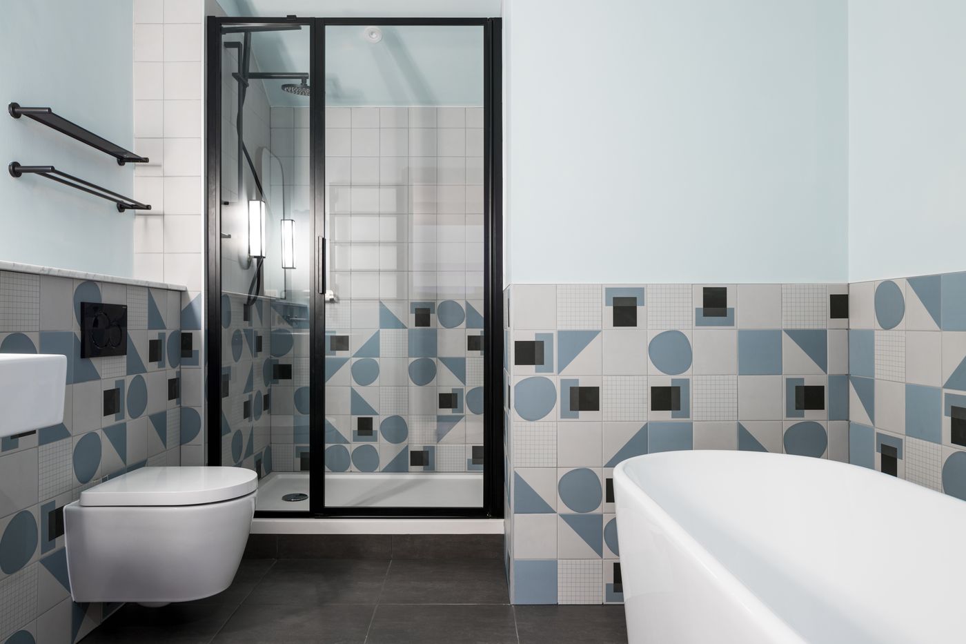 Zanzibar-Locke--Ha-Penny-Bridge-Room-24