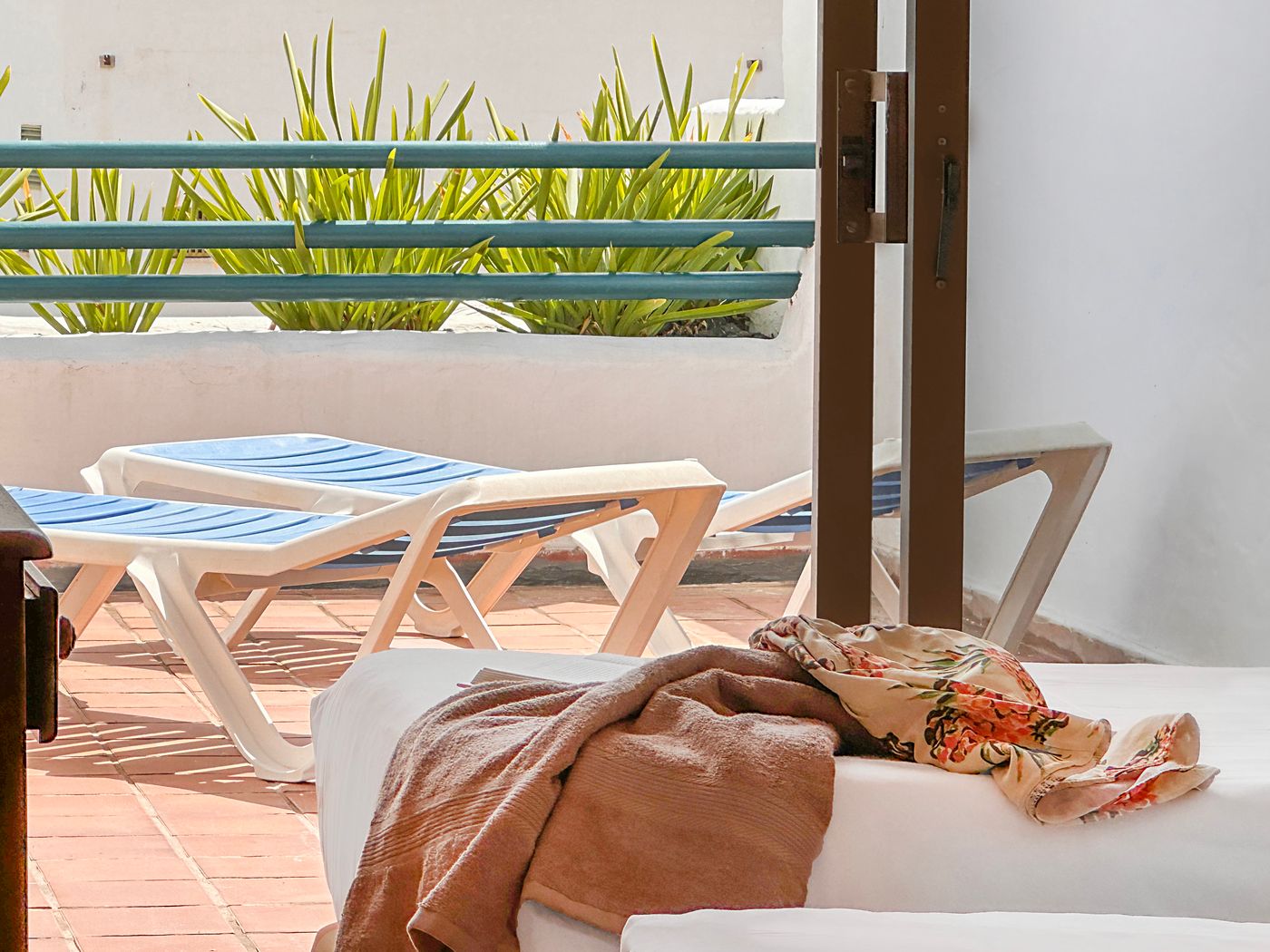 Laguna-Apartments-Room-18