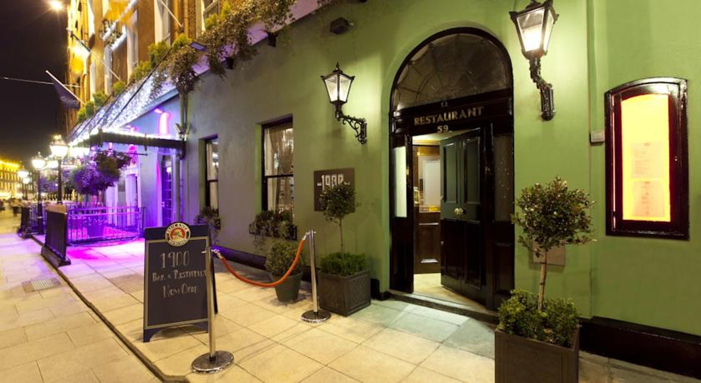 Harcourt-Hotel-Restaurant-4