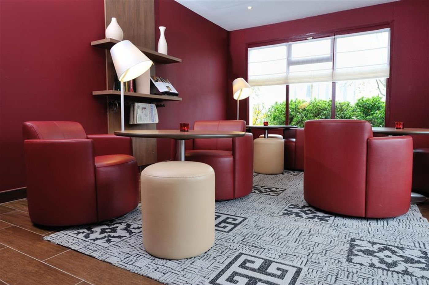 Campanile Lyon Est - Aéroport Saint Exupéry - France - SAINT LAURENT DE MURE - General view - 1